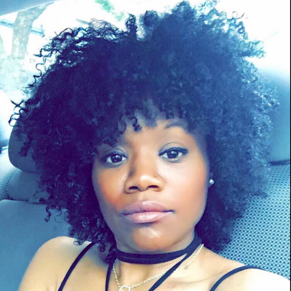 Meet your Posher, Monique